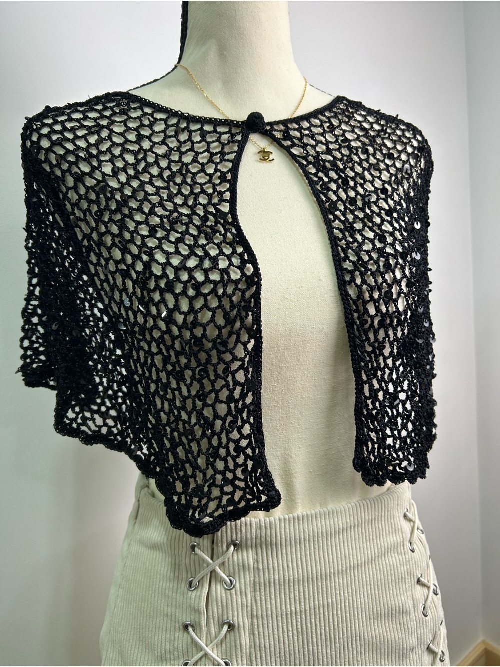 Black Open-Knit Crochet Shrug Bolero - Picture 2 of 7